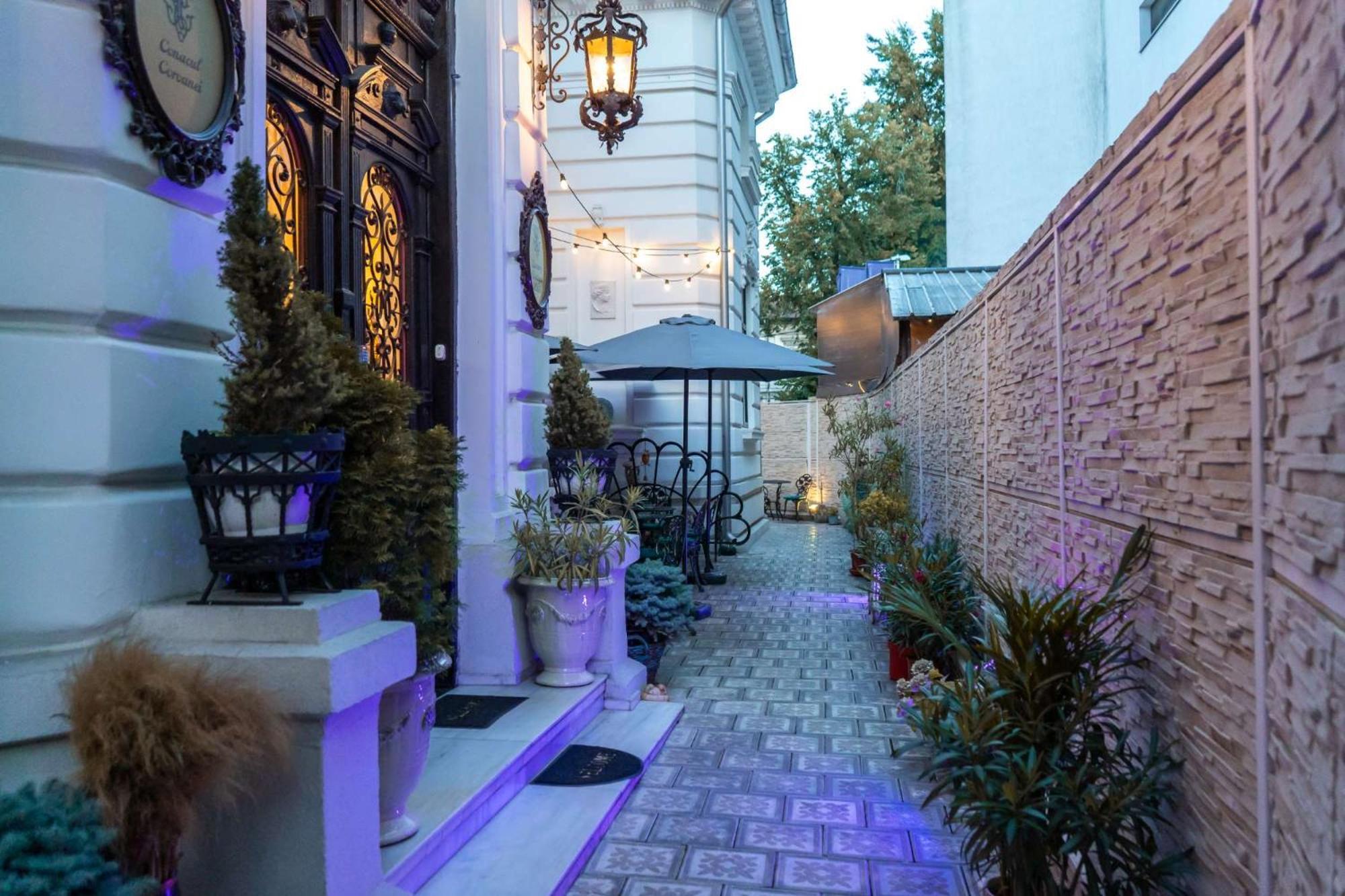 Conacul Coroanei Luxury Boutique Hotel Букурещ Екстериор снимка