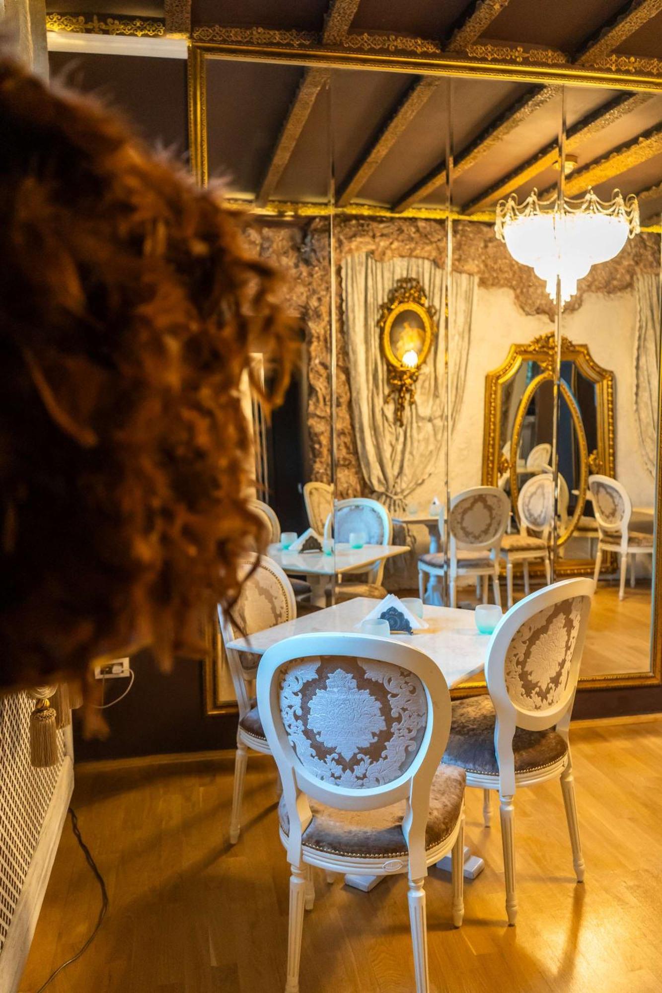 Conacul Coroanei Luxury Boutique Hotel Букурещ Екстериор снимка