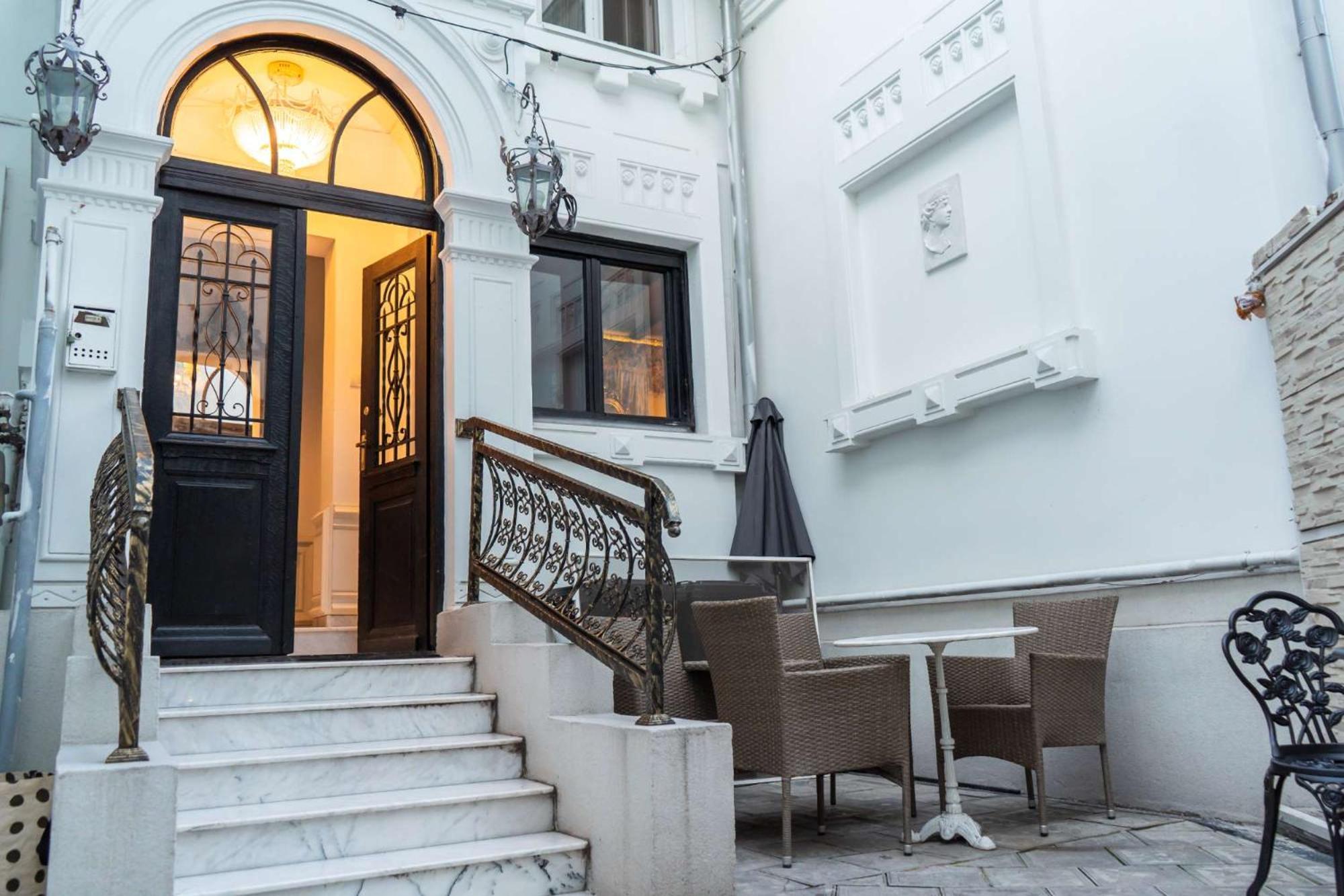 Conacul Coroanei Luxury Boutique Hotel Букурещ Екстериор снимка