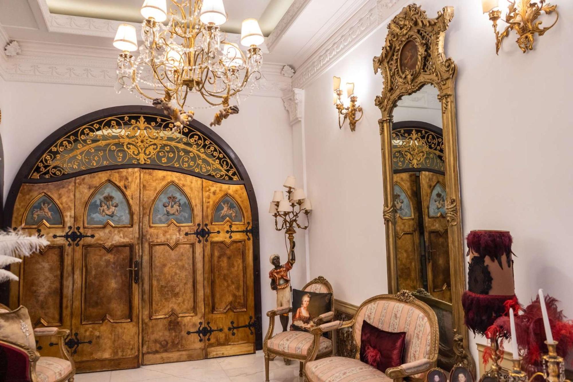 Conacul Coroanei Luxury Boutique Hotel Букурещ Екстериор снимка