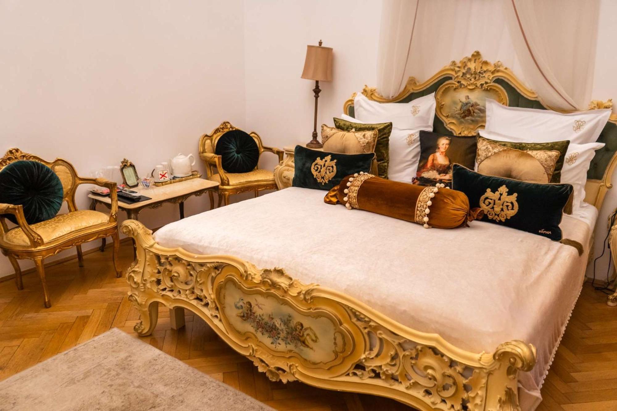 Conacul Coroanei Luxury Boutique Hotel Букурещ Екстериор снимка