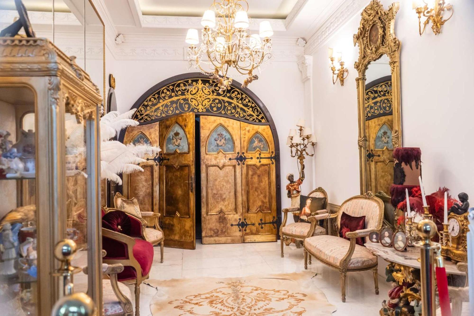 Conacul Coroanei Luxury Boutique Hotel Букурещ Екстериор снимка