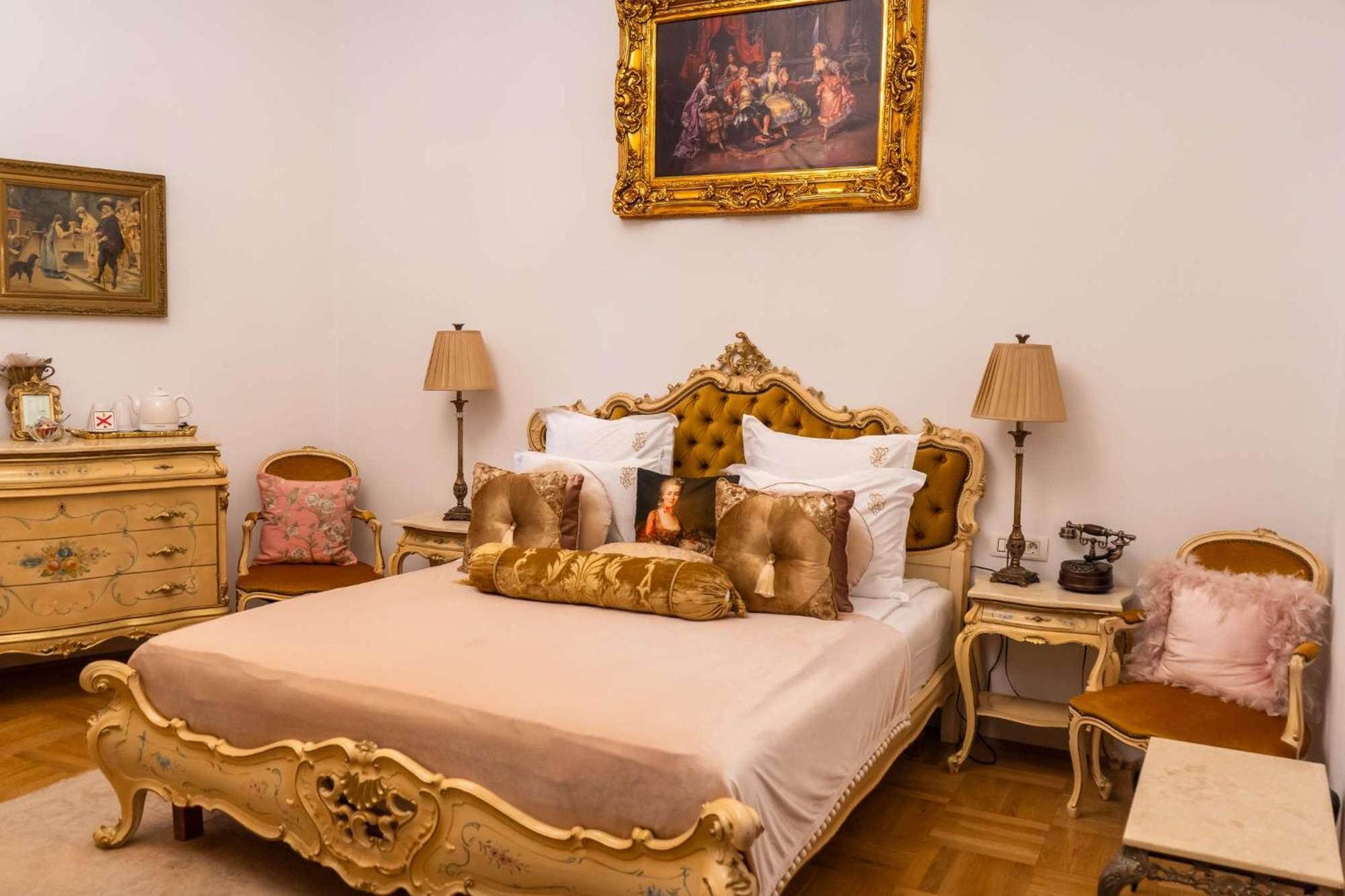 Conacul Coroanei Luxury Boutique Hotel Букурещ Екстериор снимка