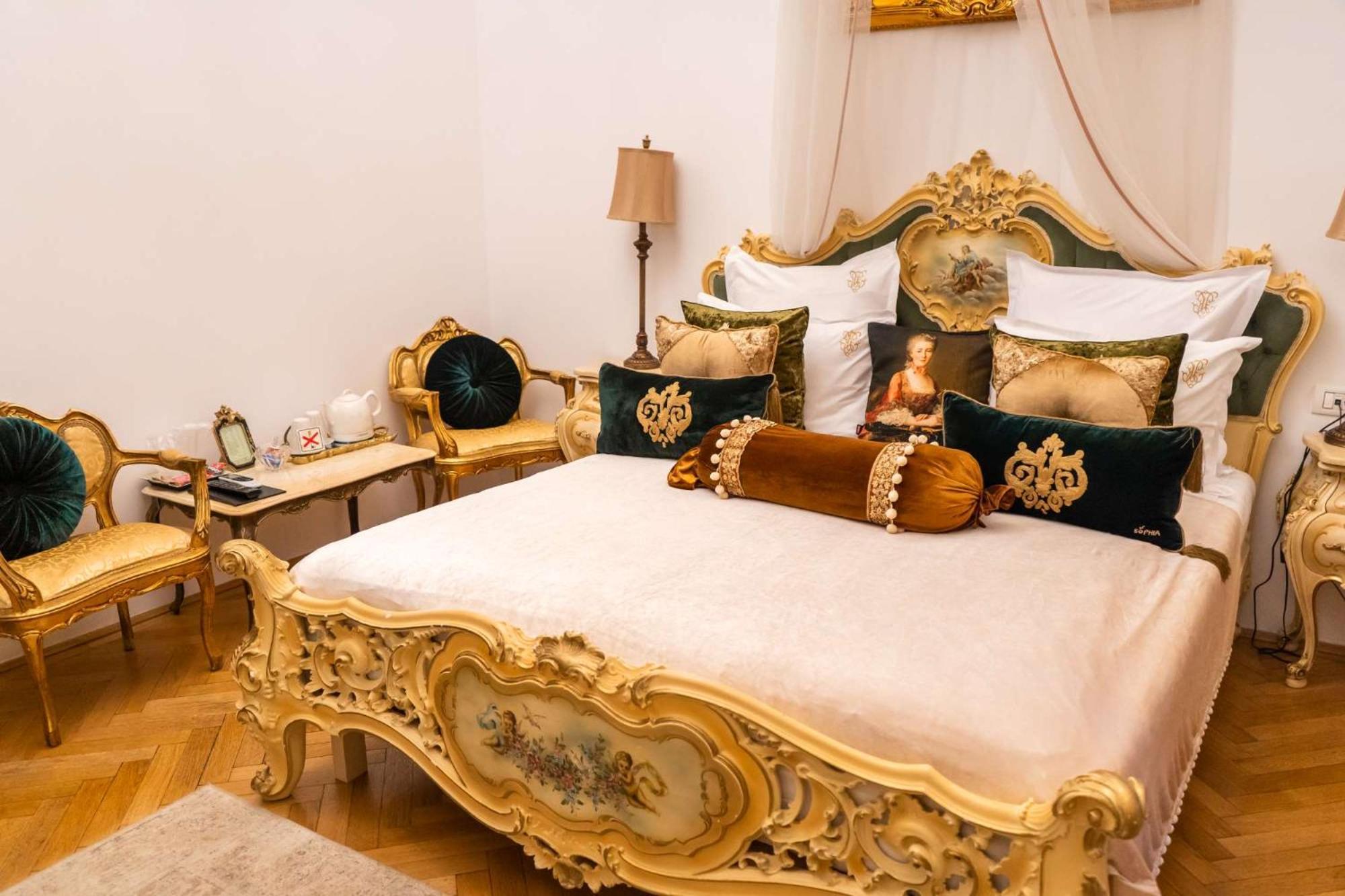 Conacul Coroanei Luxury Boutique Hotel Букурещ Екстериор снимка