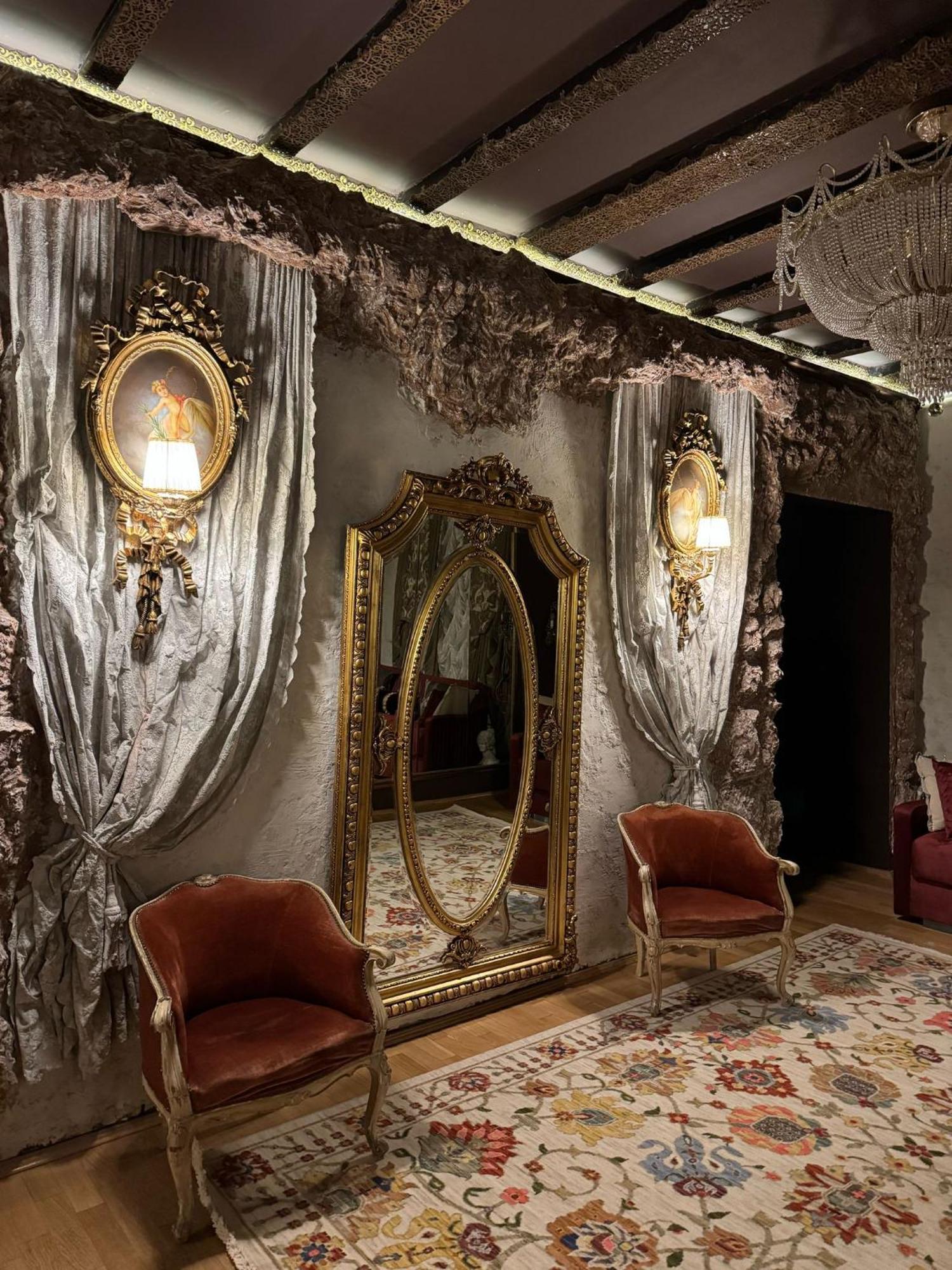Conacul Coroanei Luxury Boutique Hotel Букурещ Екстериор снимка