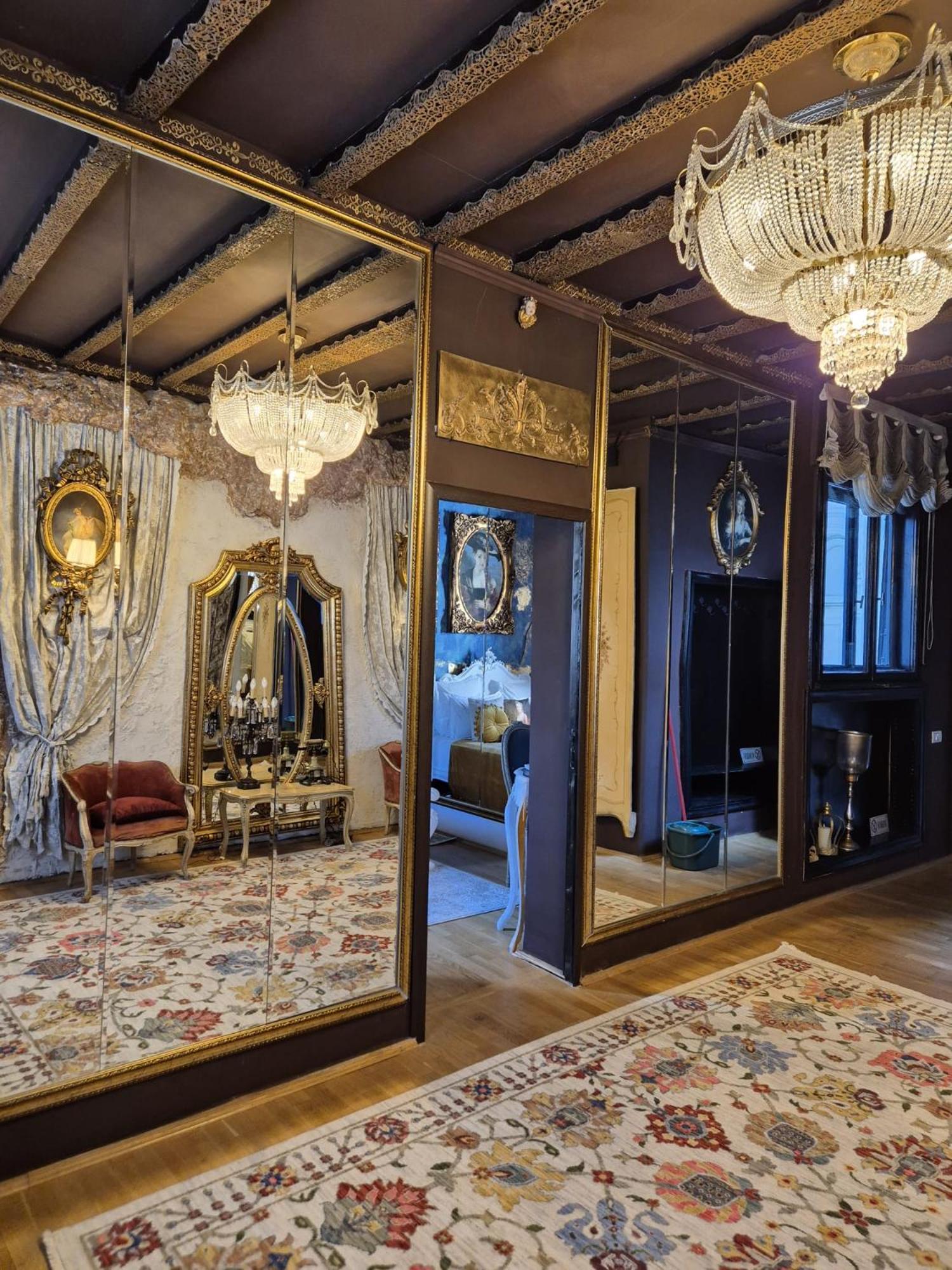 Conacul Coroanei Luxury Boutique Hotel Букурещ Екстериор снимка